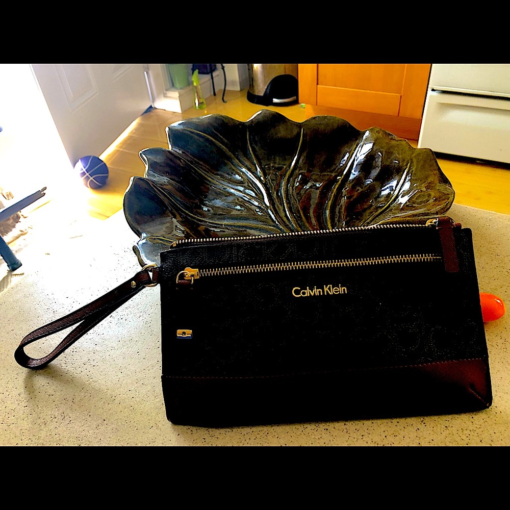 Wristlet-clutch